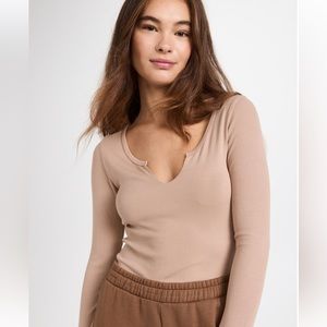 LNA clothing emory notch long sleeve top